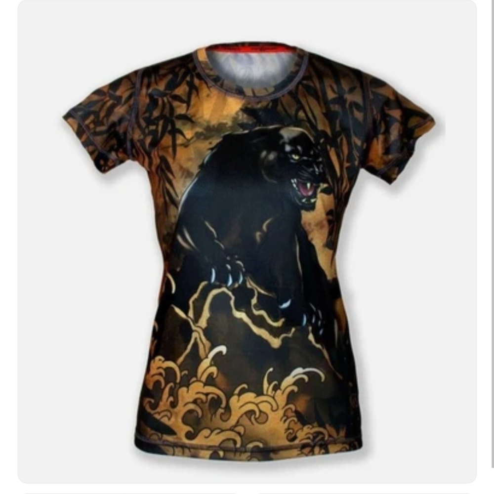 Bold Panther Graphic T-Shirt